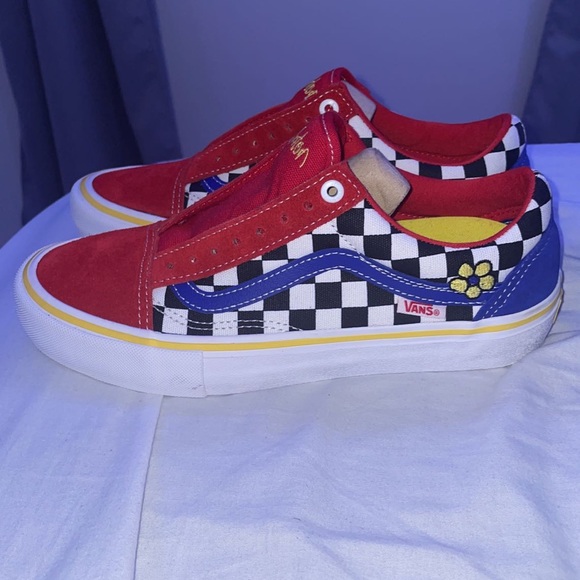 Vans - Picture 2 of 5